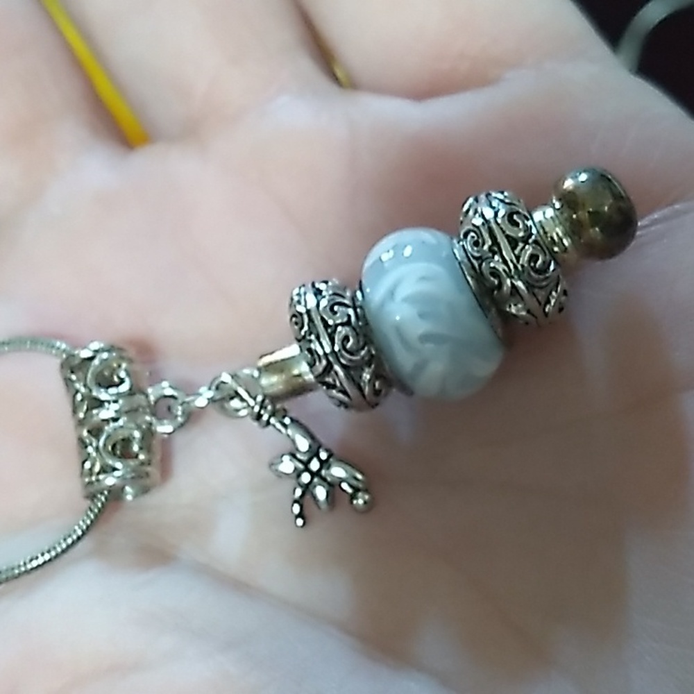 Beautiful Glass Beaded Necklace and Bracelet - Picture 2 of 6